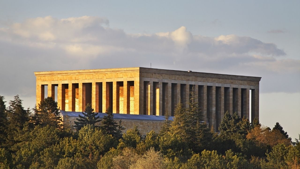 In the Footsteps of a Nation’s Founder